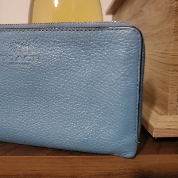 Coach Tiffany Blue Double Wallet with Wristlet strap - Picture 3 of 16